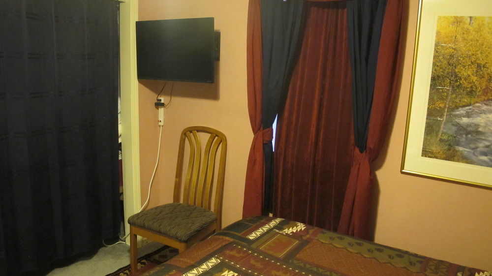 Frenchy'S Adventure Bed And Breakfast Anchorage Exterior foto